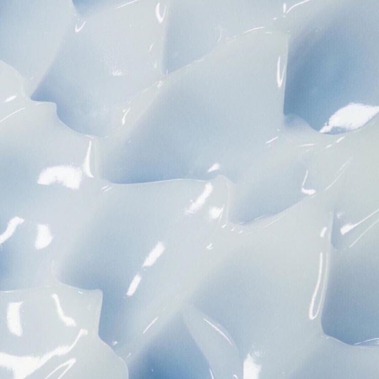 HOW TO LAYER A SKINCARE ROUTINE FULL OF ACTIVES
